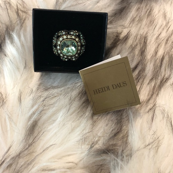 Heidi Daus medusa ring - Picture 3 of 3